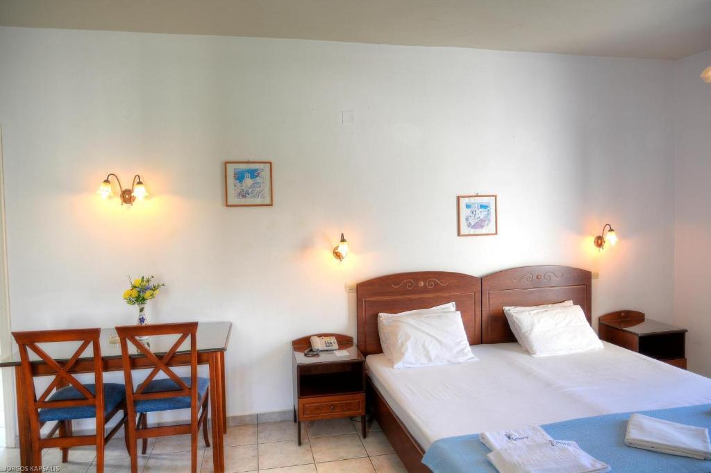 Gryspo'S Hotel Egíali Habitación foto